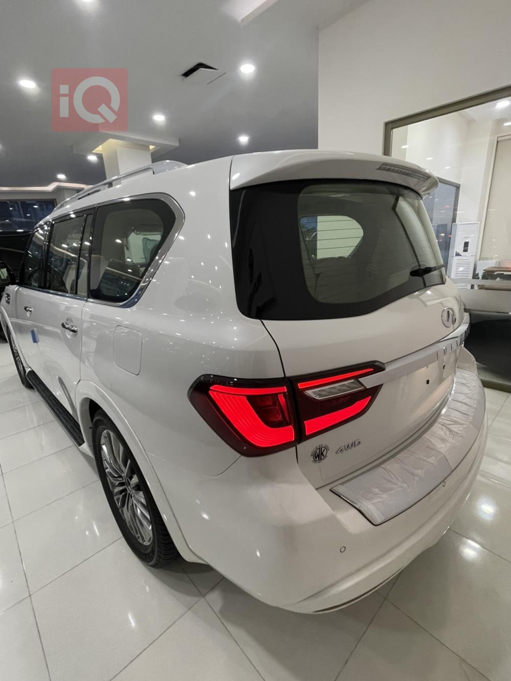 Infiniti QX80